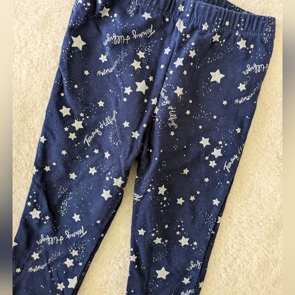 Tommy Hilfiger Infant Grey Long Sleeve Top with Blue/SilverLeggings. Size 3-6M - Picture 4 of 6